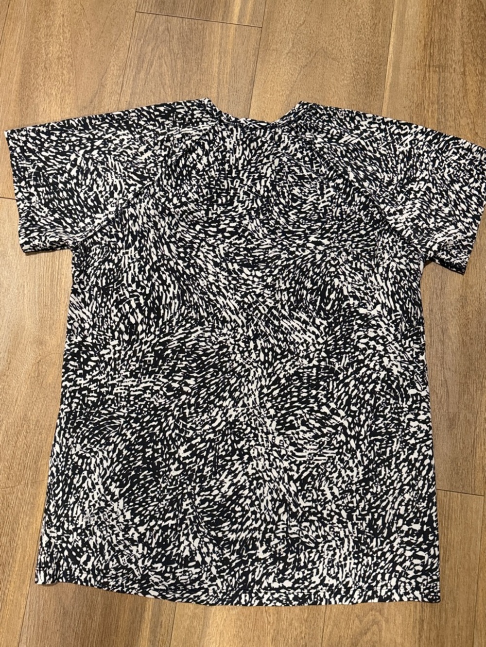 Athleta Ultimate Printed Train Tee Shirt Women's - Picture 5 of 5